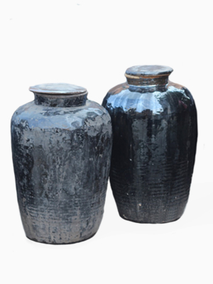 black-ceramic-vintage-pot