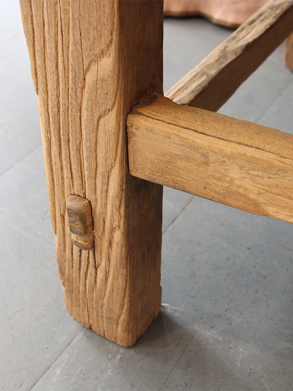coffee-table-elm-wood-180-leg-details