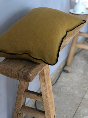 cushion-black-line-ochre