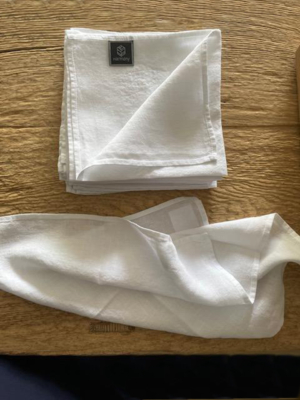 white-linen-napkin
