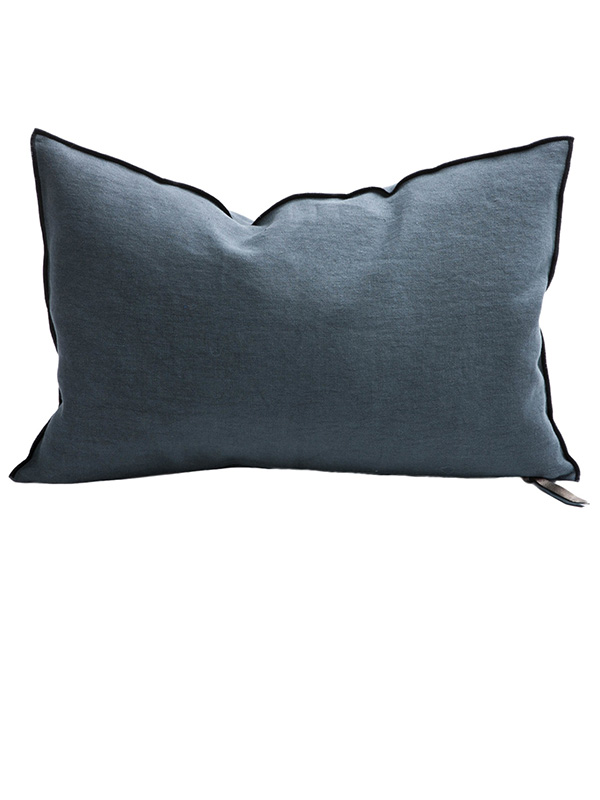 vice-versa-black-line-cushion-in-linen